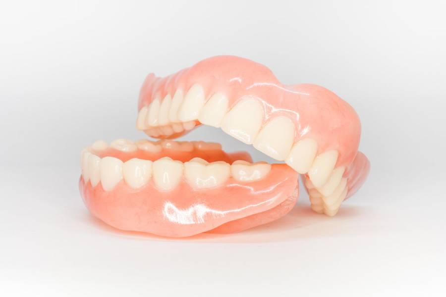 dentures-bristol Dentures Bristol – Dental Touch